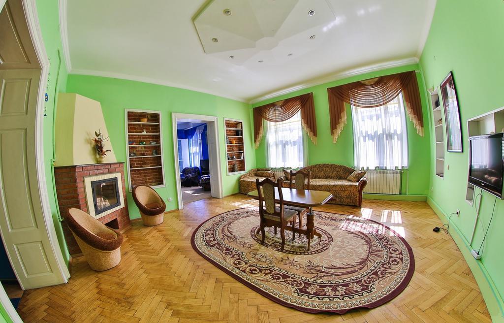 Apartments On Valova 25 Lviv Exterior photo