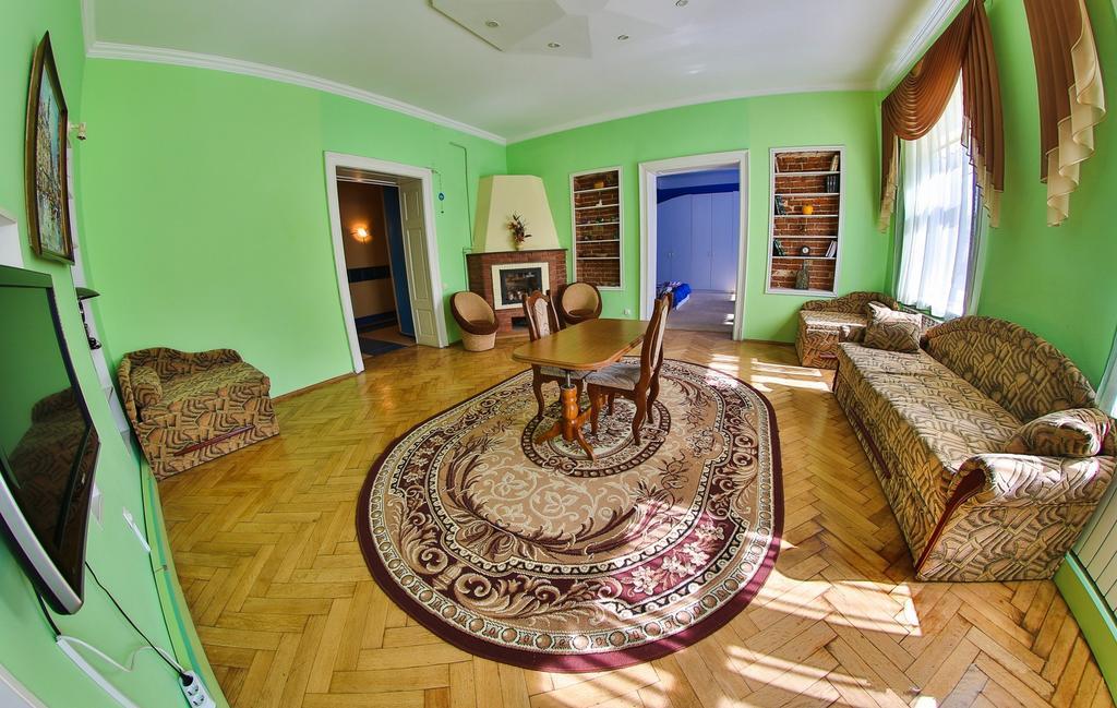 Apartments On Valova 25 Lviv Exterior photo