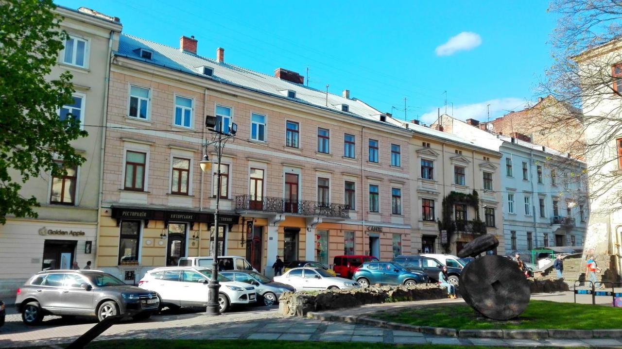 Apartments On Valova 25 Lviv Exterior photo